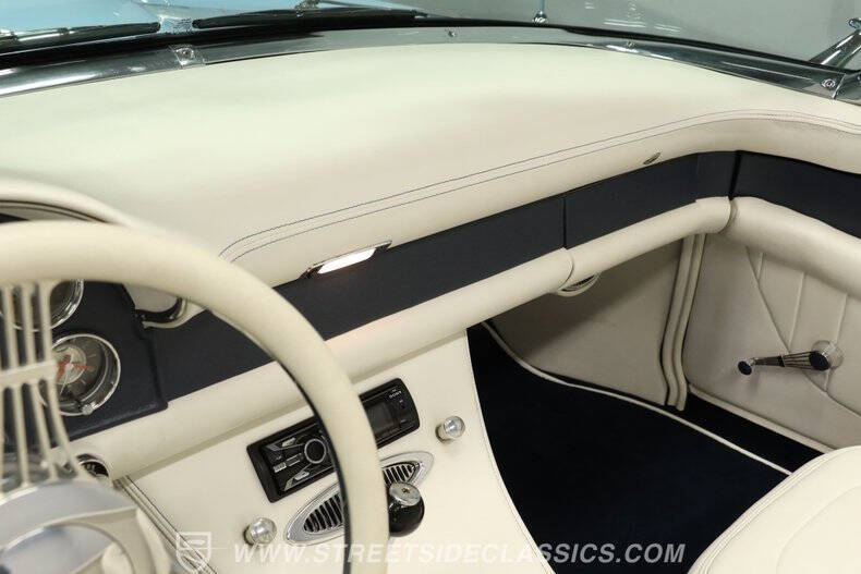 1957 Ford Thunderbird