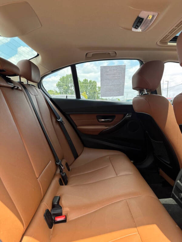 2012 BMW 3 Series 328i