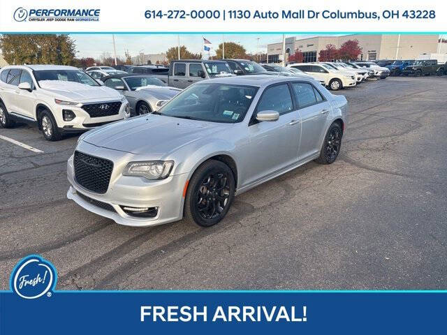 2023 Chrysler 300 Touring L