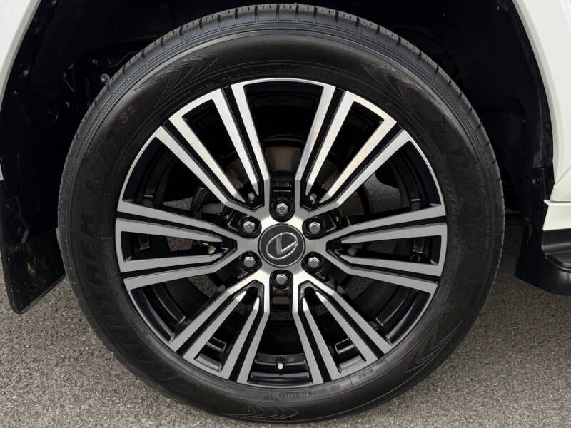 2025 Lexus LX 600 Luxury