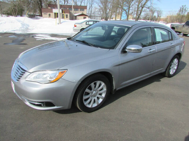 2013 Chrysler 200 for sale at Roddy Motors in Mora MN
