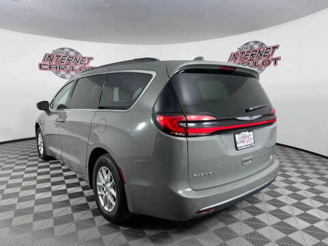 2022 Chrysler Pacifica Touring L