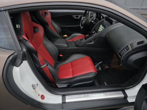 2015 Jaguar F-TYPE R