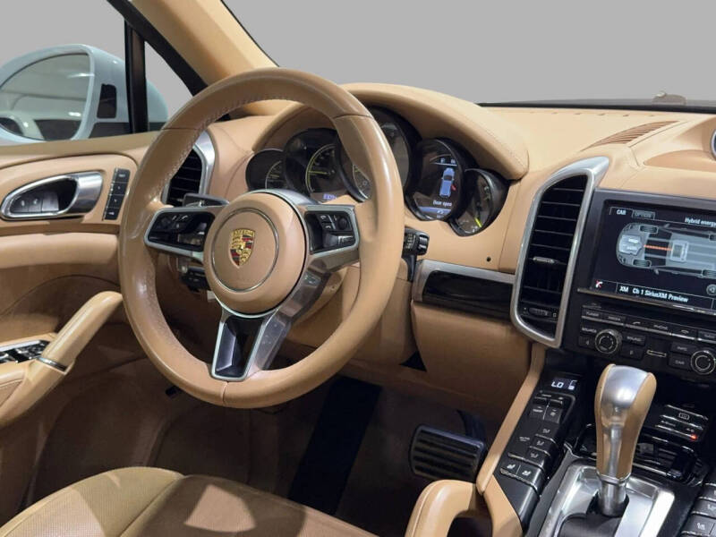 2015 Porsche Cayenne S E-Hybrid