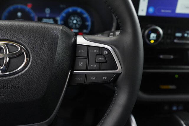 2024 Toyota Highlander Platinum