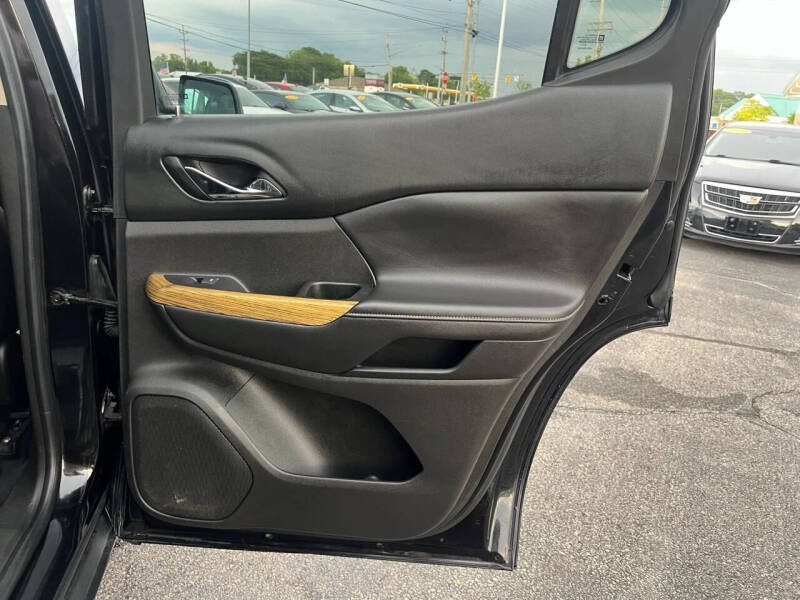 2017 GMC Acadia Denali