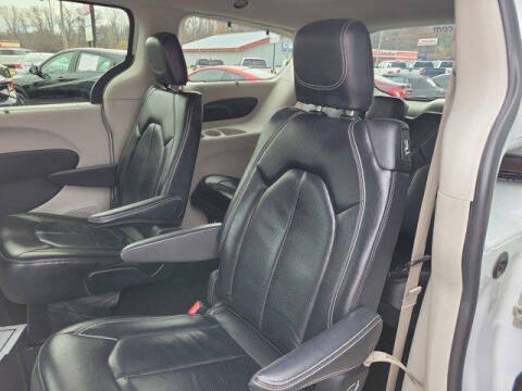 2022 Chrysler Pacifica Touring L