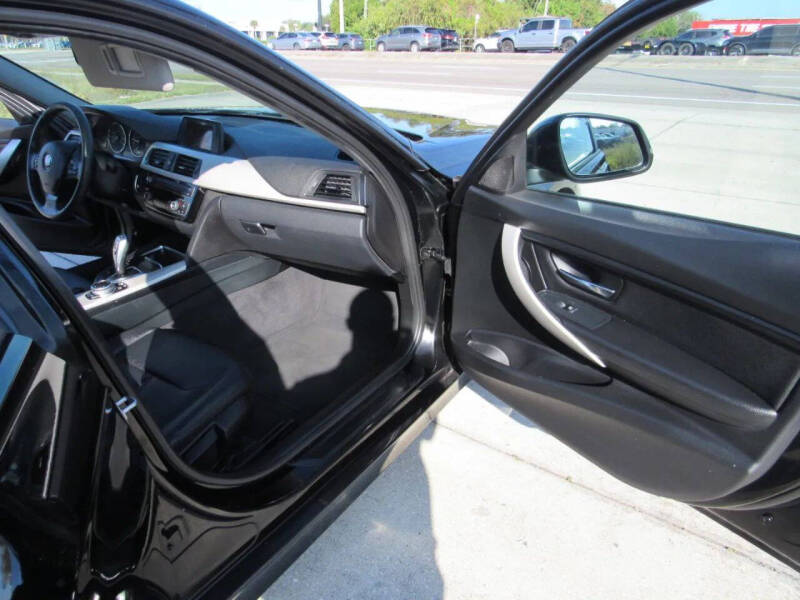 2017 BMW 3 Series 320i xDrive