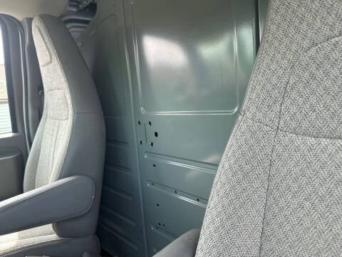 2021 GMC Savana 2500