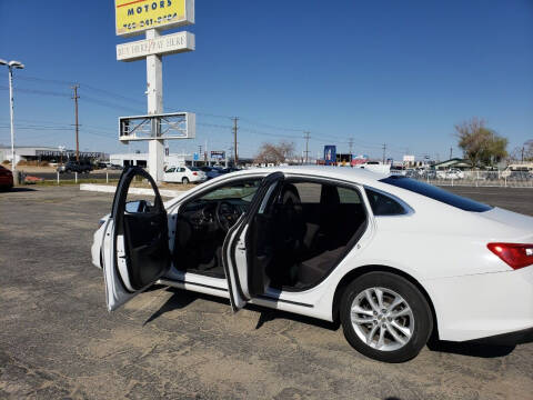 2018 Chevrolet Malibu for sale at ELITE MOTORS in Victorville CA