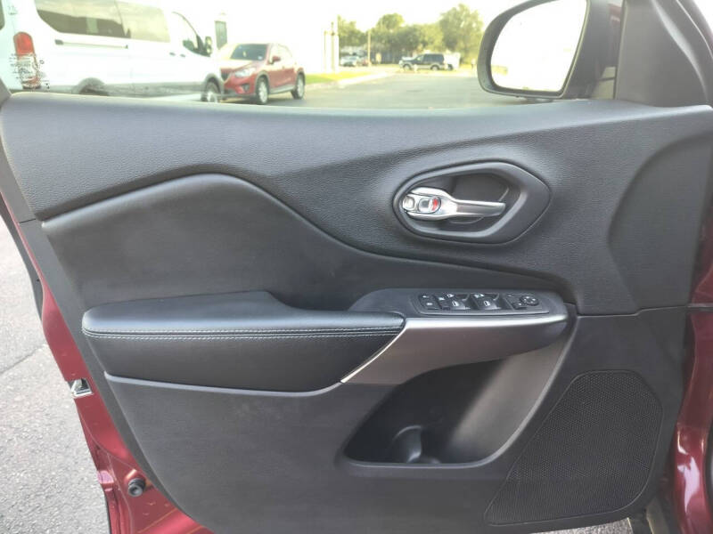 2019 Jeep Cherokee Latitude