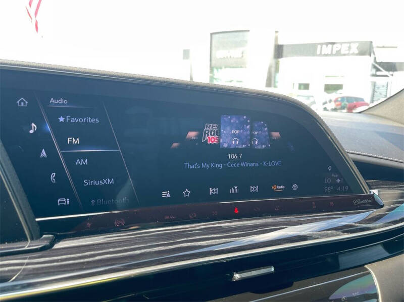 2022 Cadillac Escalade Sport