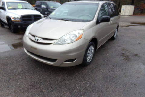 2007 Toyota Sienna for sale at 1st Priority Autos in Middleborough MA