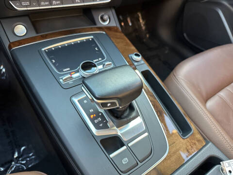 2018 Audi Q5 2.0T quattro Premium Plus