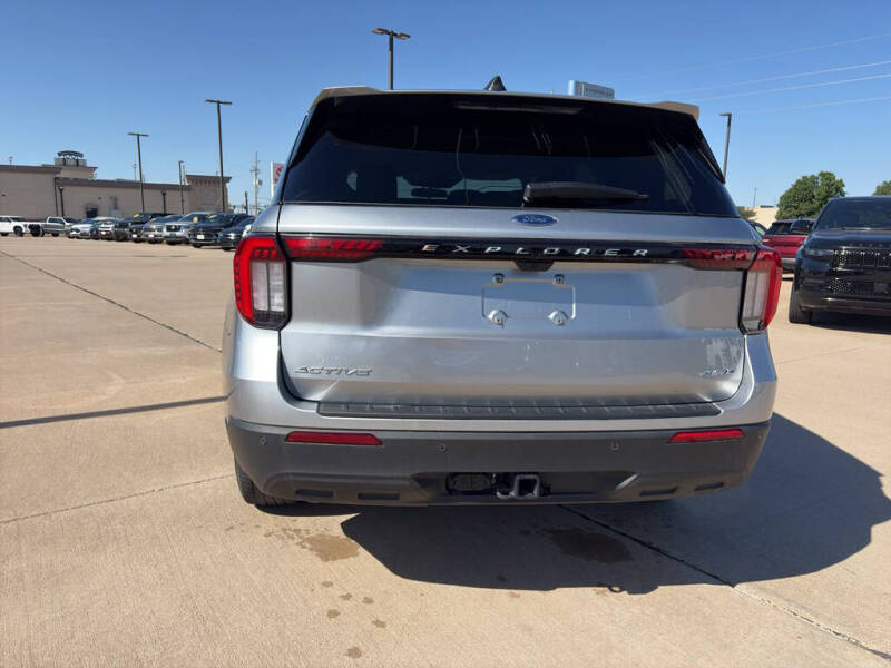 2025 Ford Explorer Active