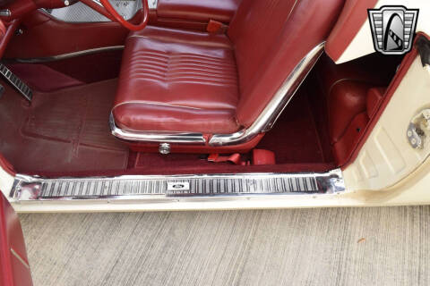 1963 Ford Thunderbird