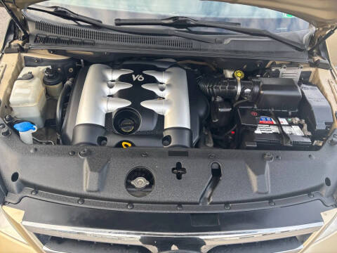 2007 Hyundai Entourage