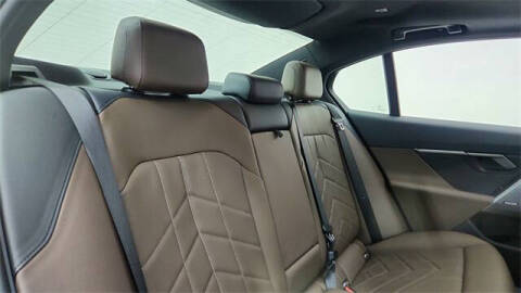 2025 BMW 5 Series 530i xDrive