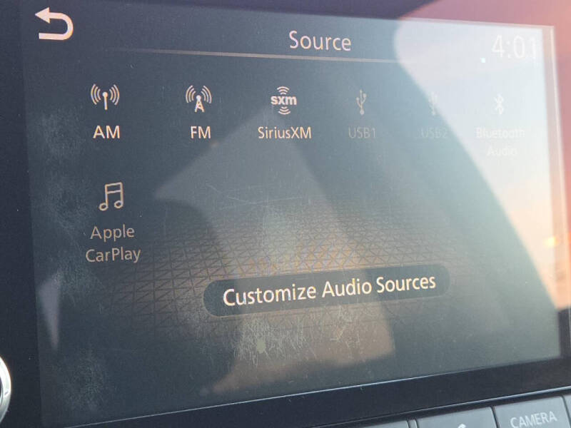 2022 Nissan Pathfinder SV