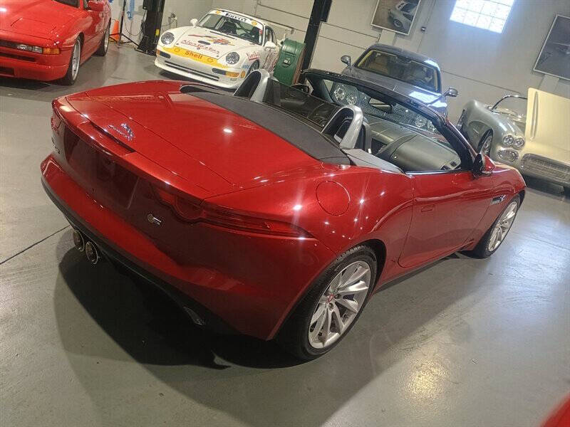 2015 Jaguar F-TYPE 11