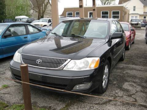 2000 Toyota Avalon for sale at S & G Auto Sales in Cleveland OH