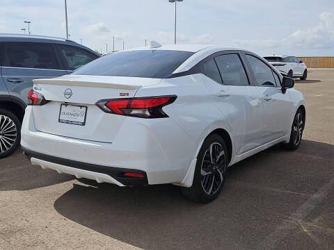 2024 Nissan Versa SR