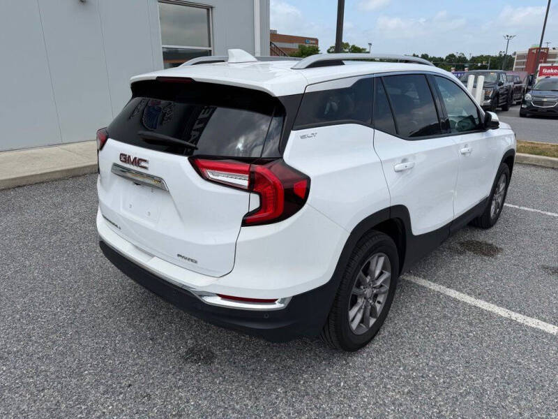 2023 GMC Terrain SLT