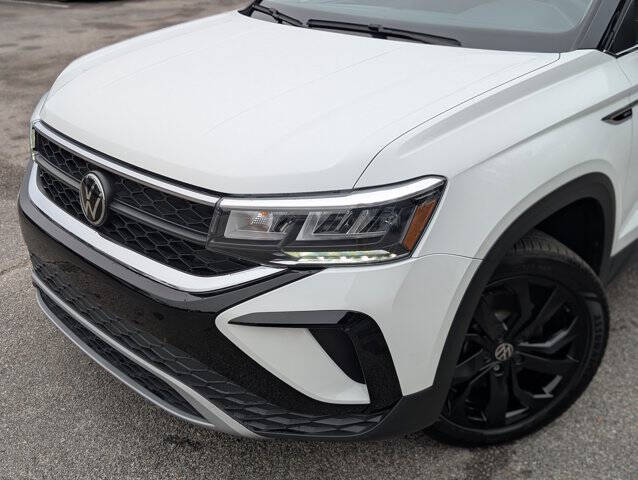 2024 Volkswagen Taos SE