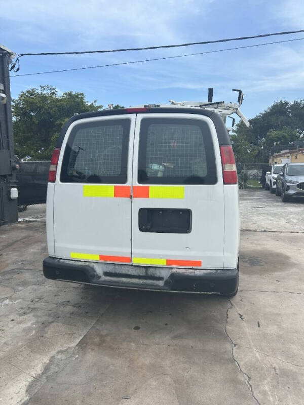 2017 Chevrolet Express 2500