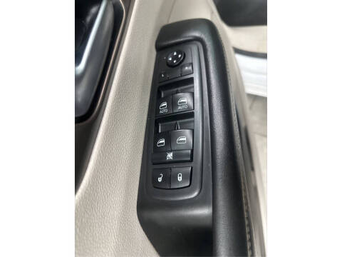 2020 Chrysler Voyager LXi