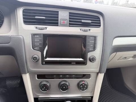 2015 Volkswagen Golf TSI S