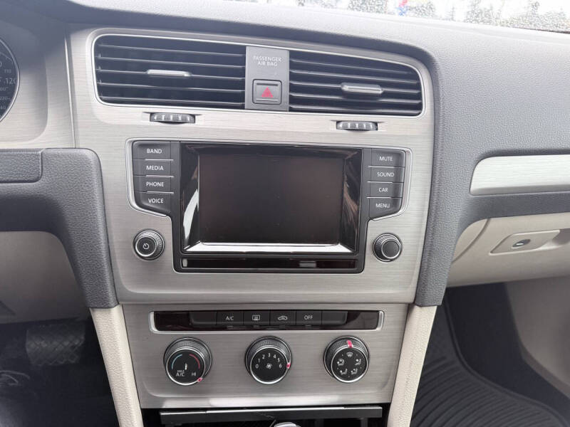 2015 Volkswagen Golf TSI S