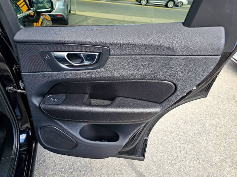 2018 Volvo XC60 T6 Momentum