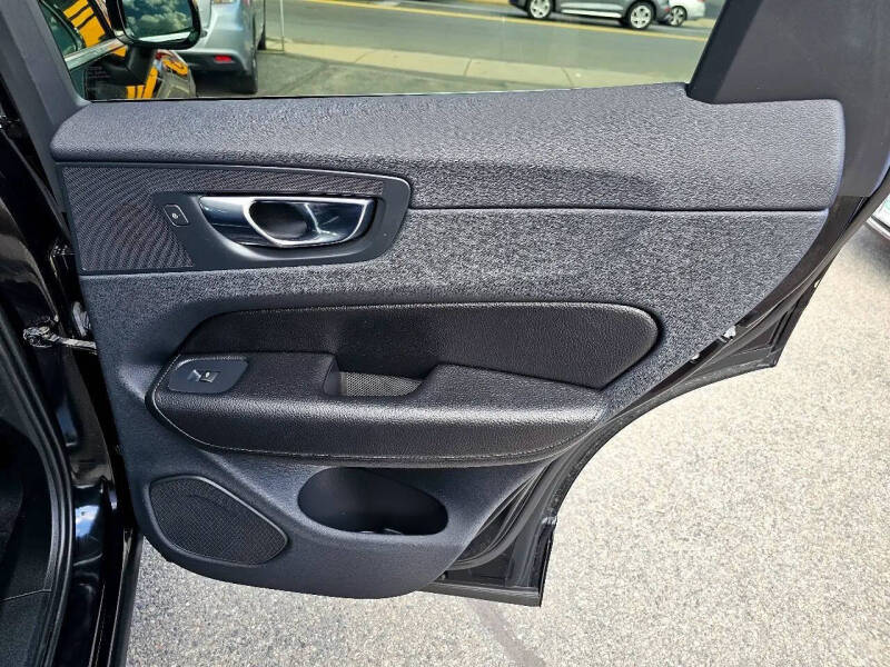 2018 Volvo XC60 T6 Momentum