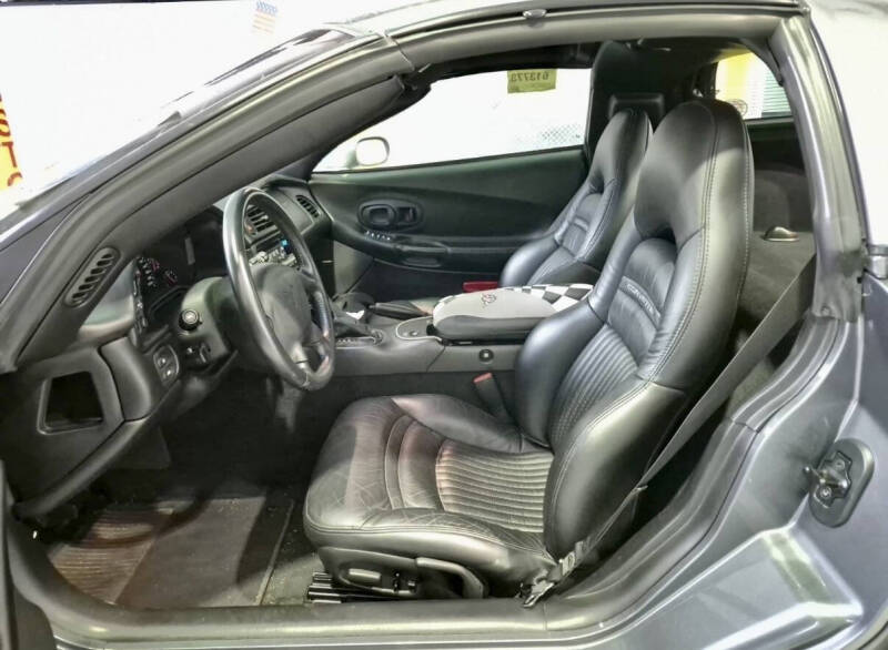 2004 Chevrolet Corvette