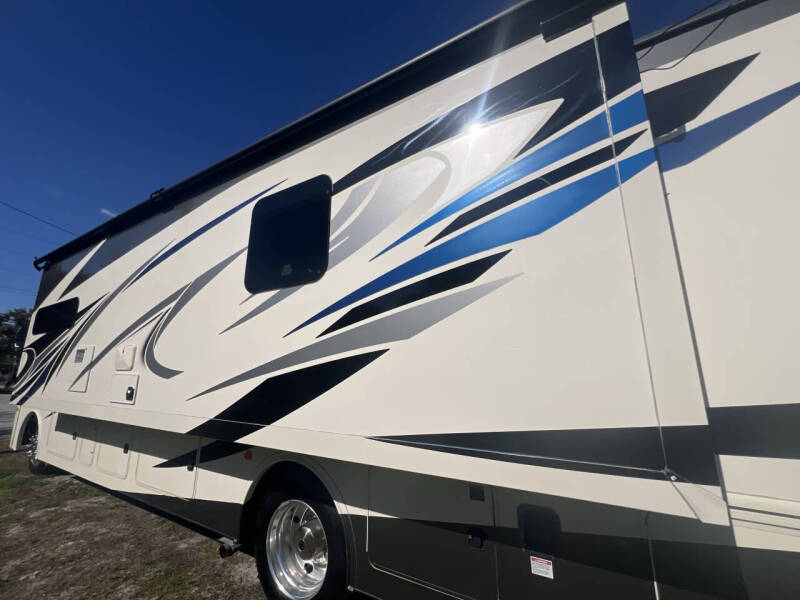 2020 Holiday Rambler Invicta