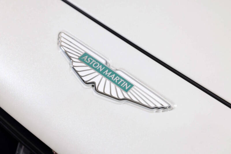 2025 Aston Martin DBX 707