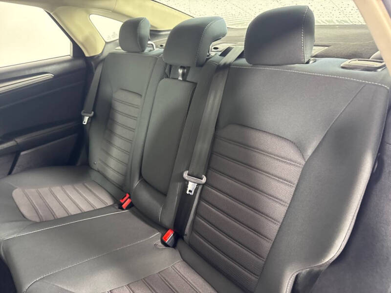 2020 Ford Fusion Hybrid SE