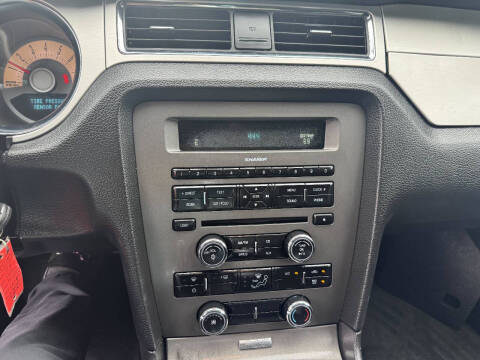 2011 Ford Mustang V6 Premium