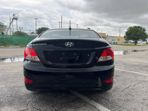 2014 Hyundai Accent GLS