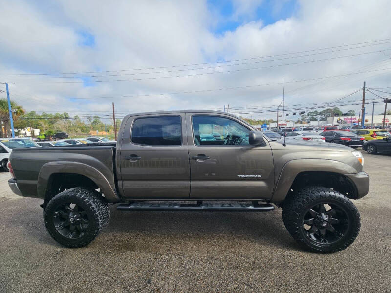 2012 Toyota Tacoma null photo 4