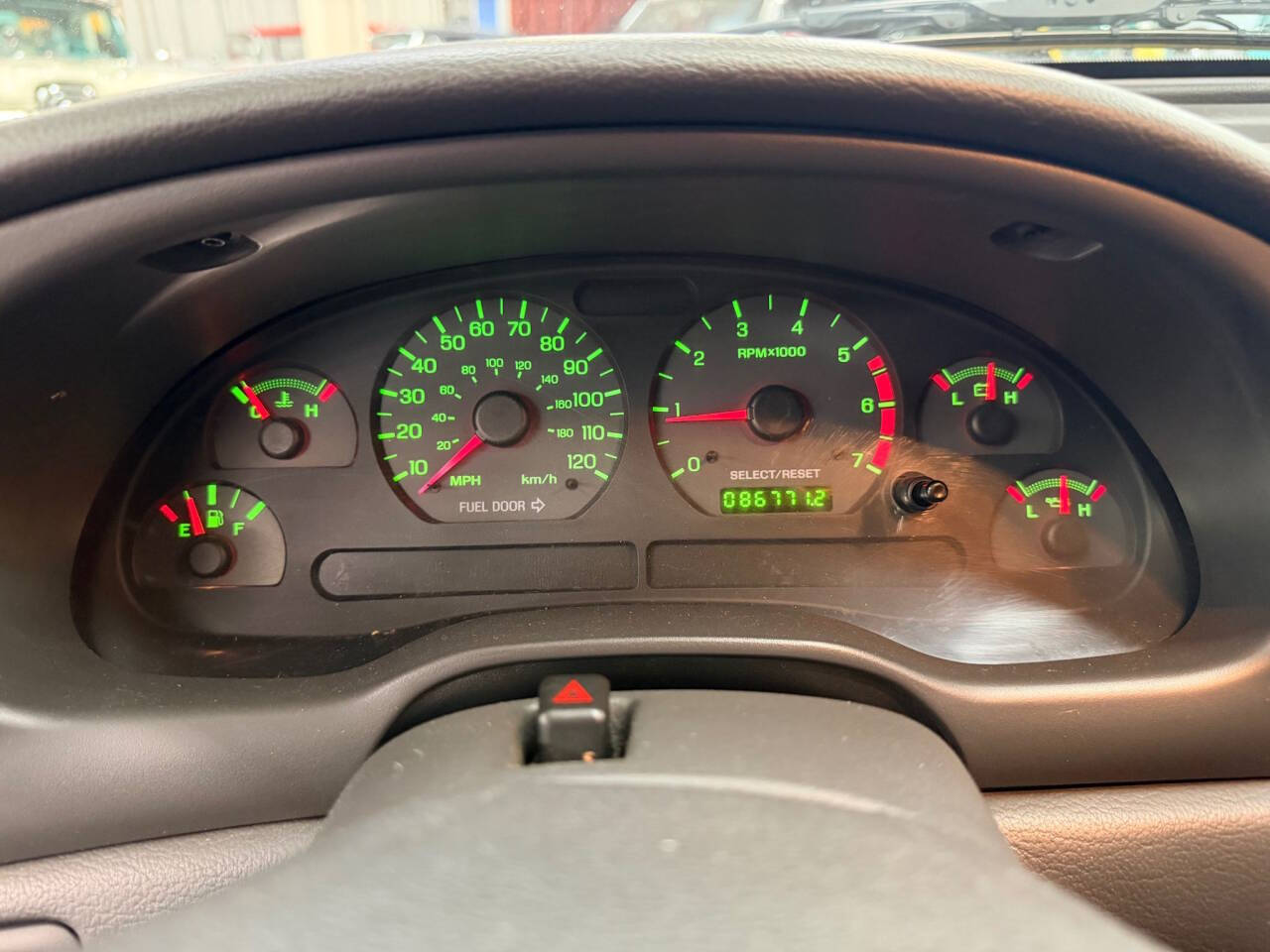 2002 Ford Mustang 38