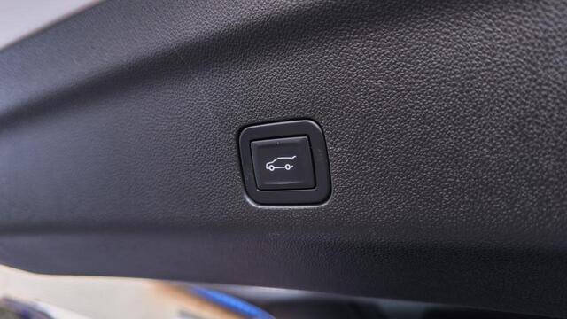 2022 Cadillac Escalade ESV Sport Platinum