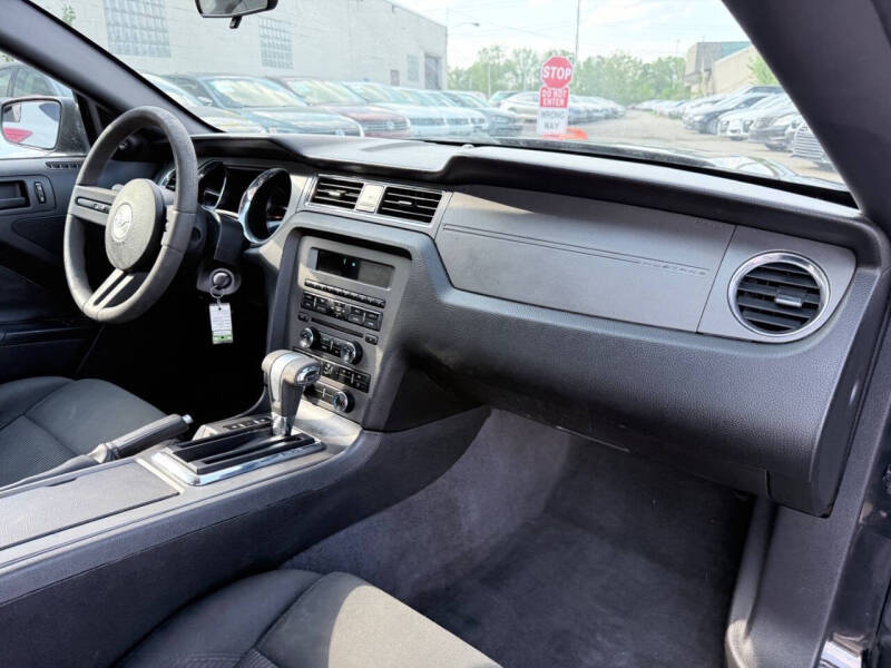 2011 Ford Mustang V6