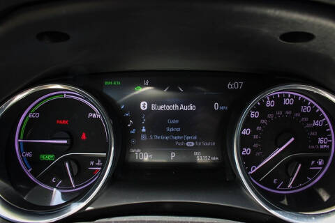 2020 Toyota Camry Hybrid XLE