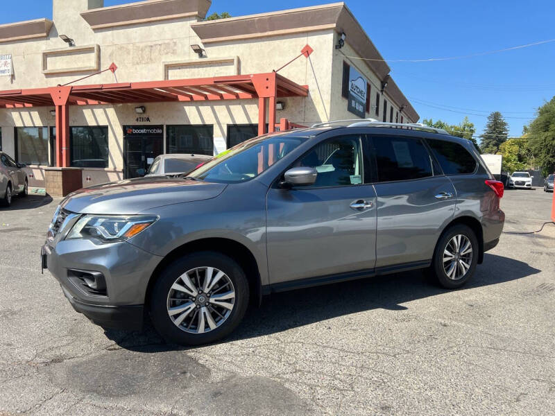 2020 Nissan Pathfinder S photo 17