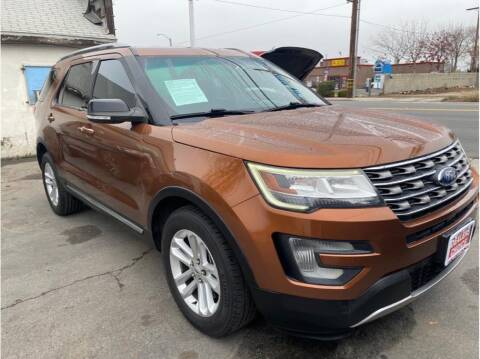 2017 Ford Explorer for sale at Dealers Choice Inc in Farmersville CA