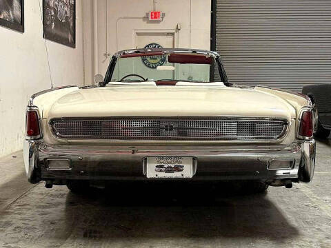 1961 Lincoln Continental