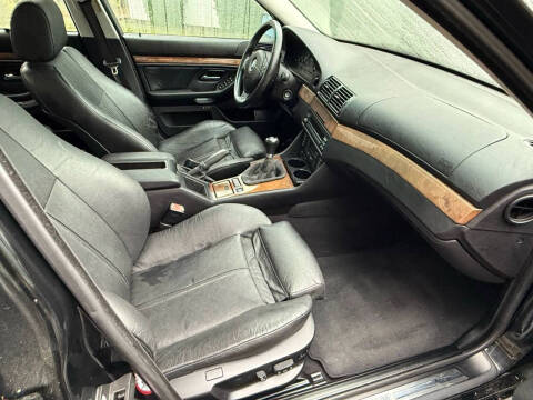 2001 BMW 5 Series 540i