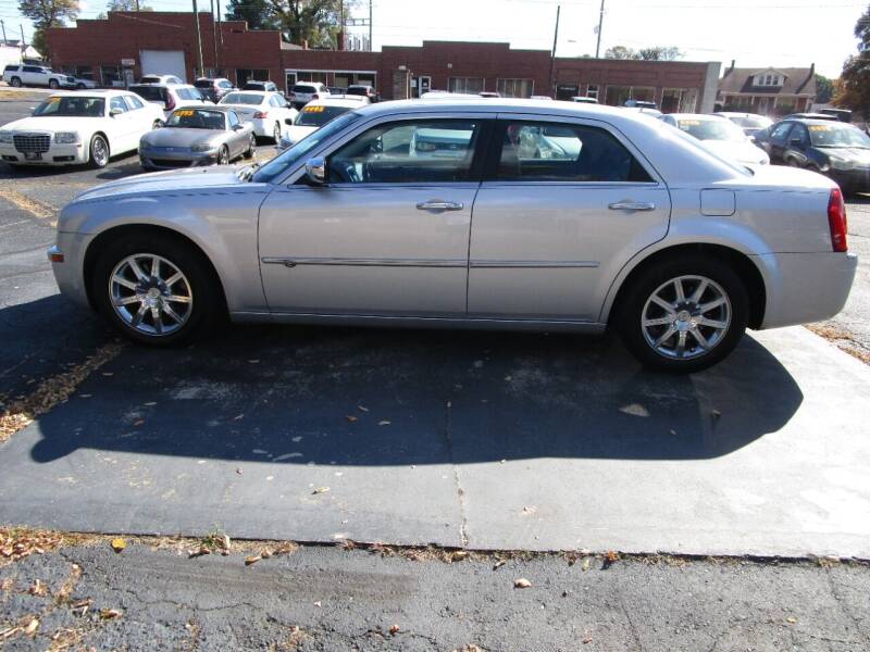 2010 Chrysler 300 for sale at Taylorsville Auto Mart in Taylorsville NC